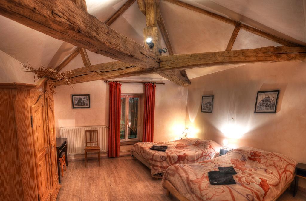 La Ferme Des 3 Suissesses Acomodação com café da manhã Saint-Paul  Quarto foto