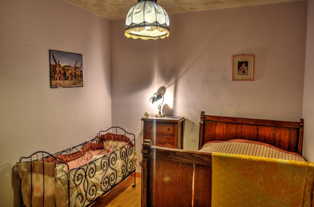 La Ferme Des 3 Suissesses Acomodação com café da manhã Saint-Paul  Quarto foto